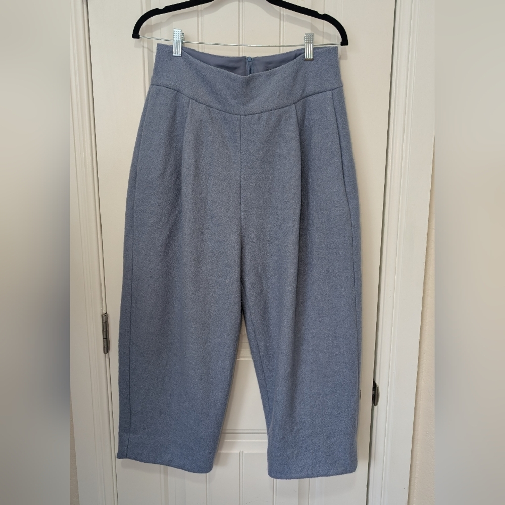 Stunning Baby Blue Horseshoe Cropped Trousers Size 8‎